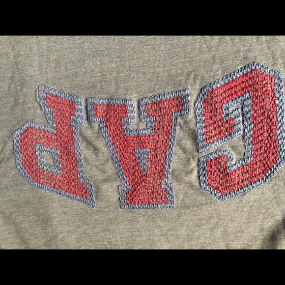 Gap t-shirt - Picture 2 of 3
